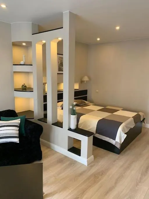Wonderful University Studio Βουκουρέστι Ρουμανία